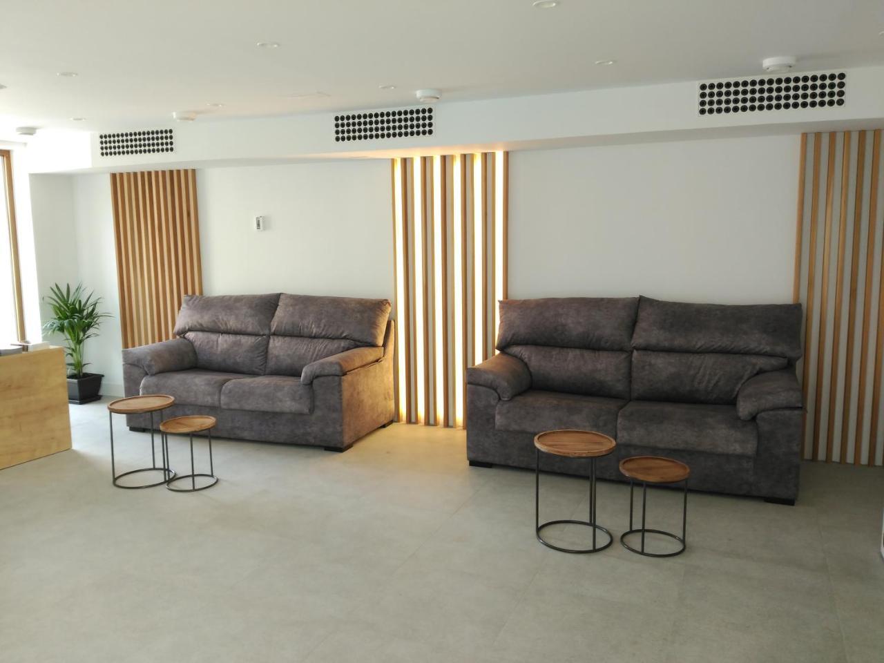קאסאלריינה Hotel Entrerailes מראה חיצוני תמונה