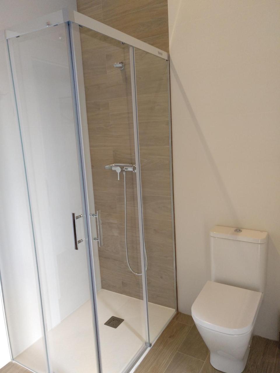 קאסאלריינה Hotel Entrerailes מראה חיצוני תמונה